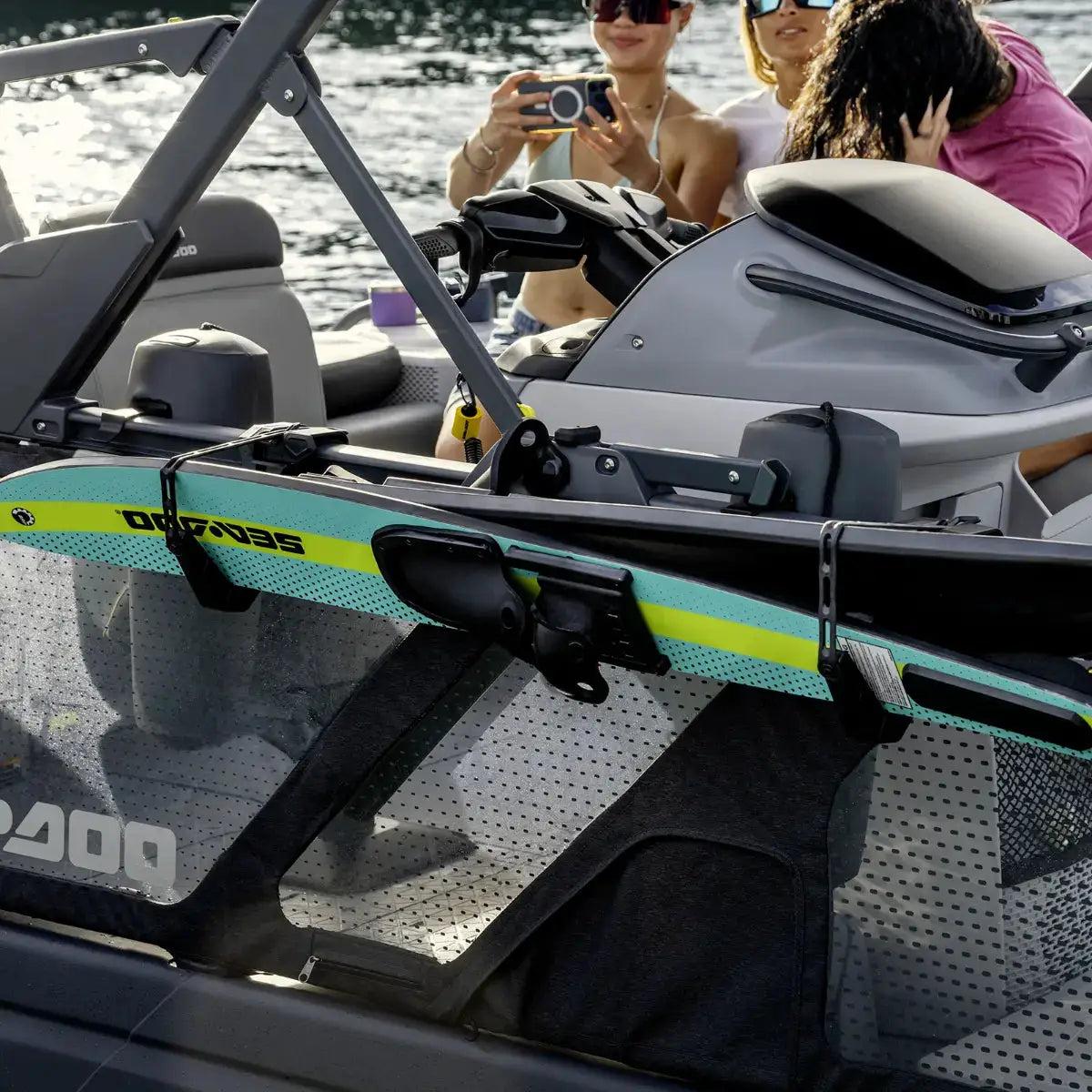 Sea-Doo LinQ Waterski Holder on Switch Pontoon, black accessory